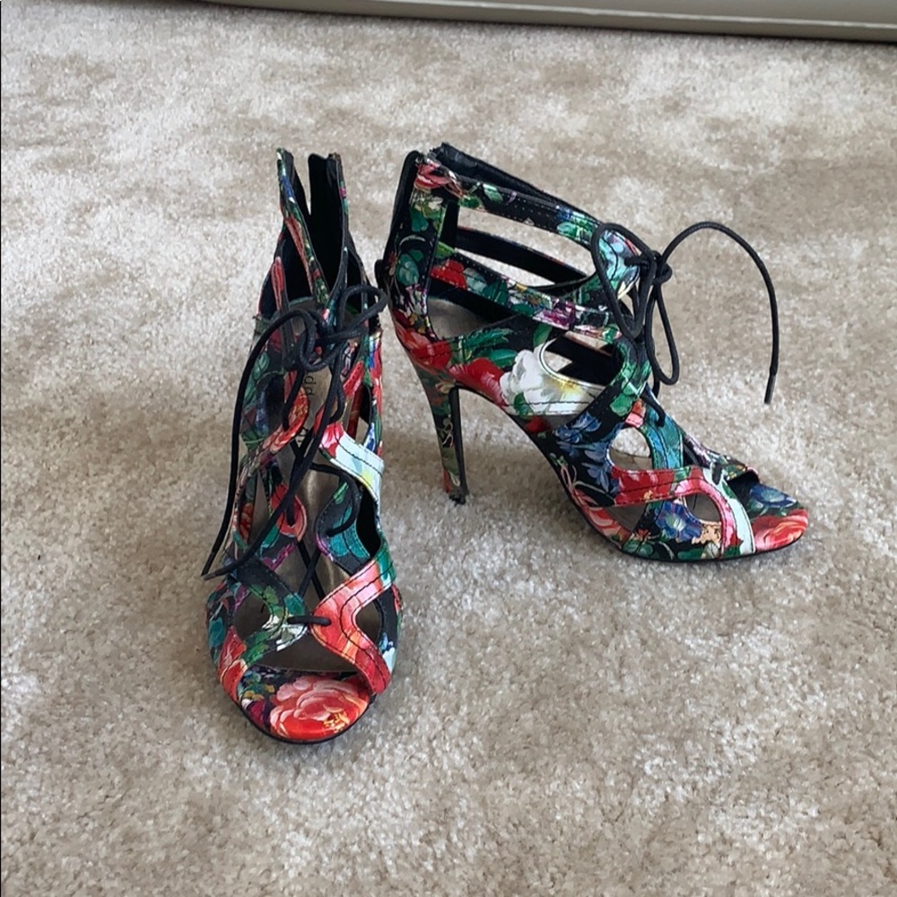 Flower print madden girl heels